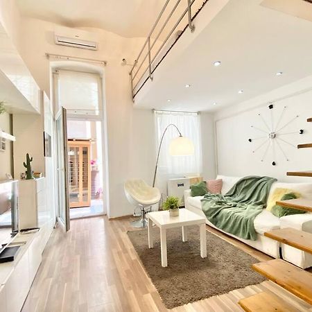 بودابست Stay Cool! Apartment With Sauna And Private Garden المظهر الخارجي الصورة